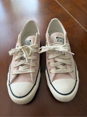 Pink suede like converse all stars